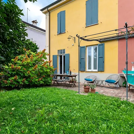 Guesthost - Casa60 * Parma