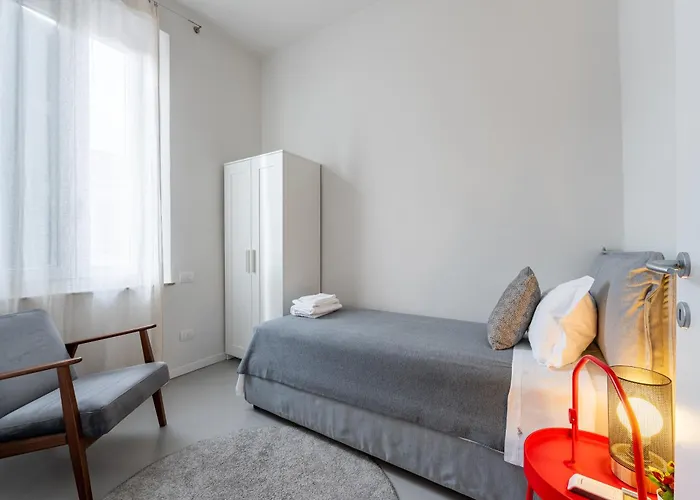 Guesthost - Casa60 Parma